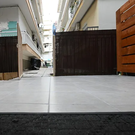 Modern At 테살로니키